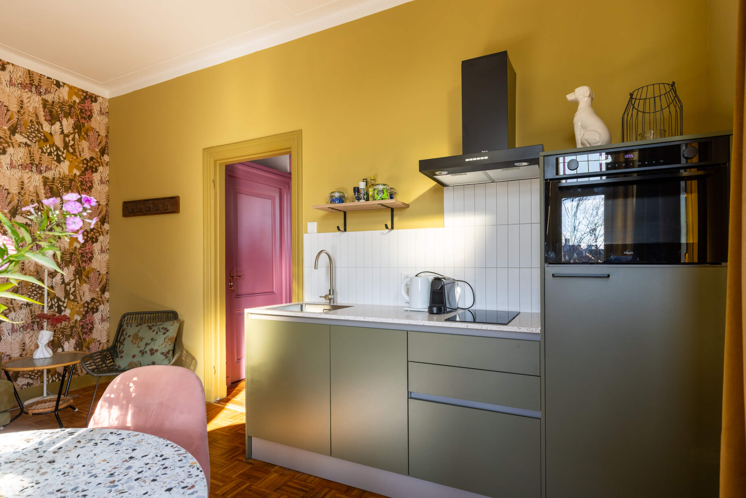 moderne keuken groen en greeploos